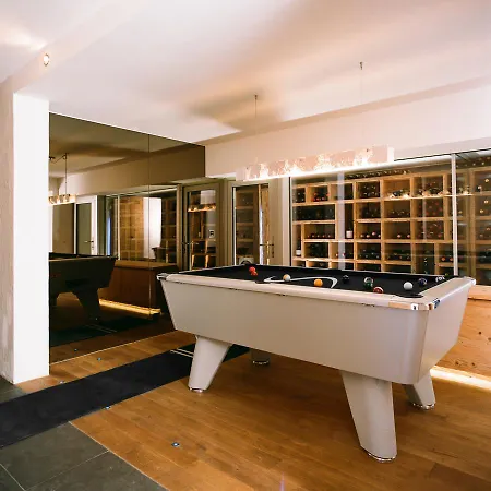 Hotel Chalet 5*